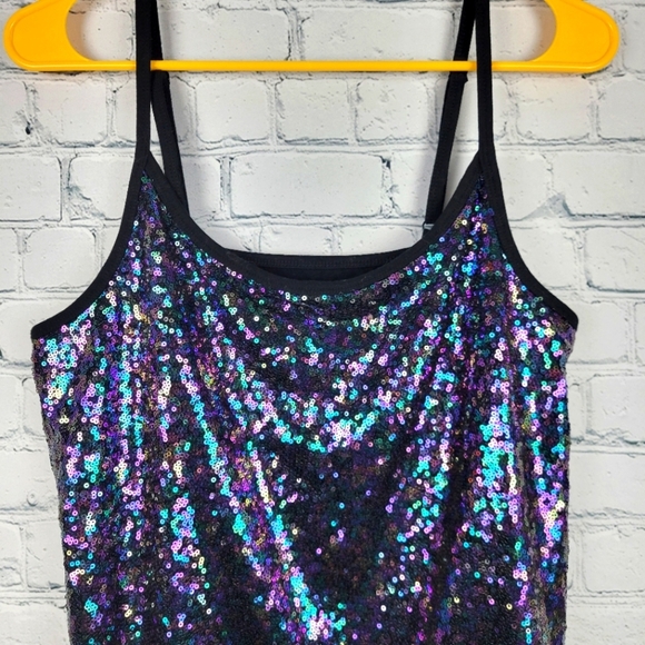 Torrid Size 1 Mermaid Sequin Top - Picture 5 of 10